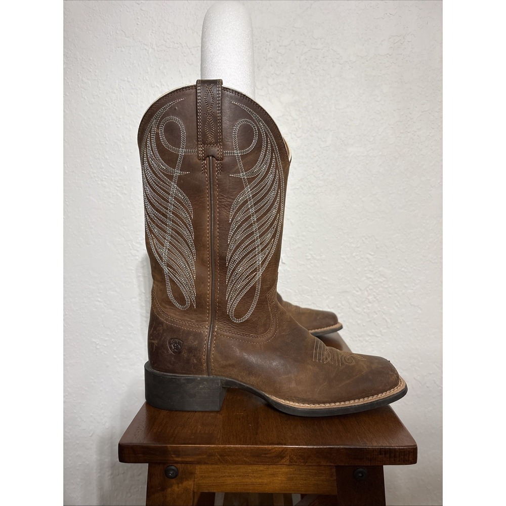 Ariat Womens 7.5B Round Up Wide Square Toe Cowboy Boots Brown Leather 10018528